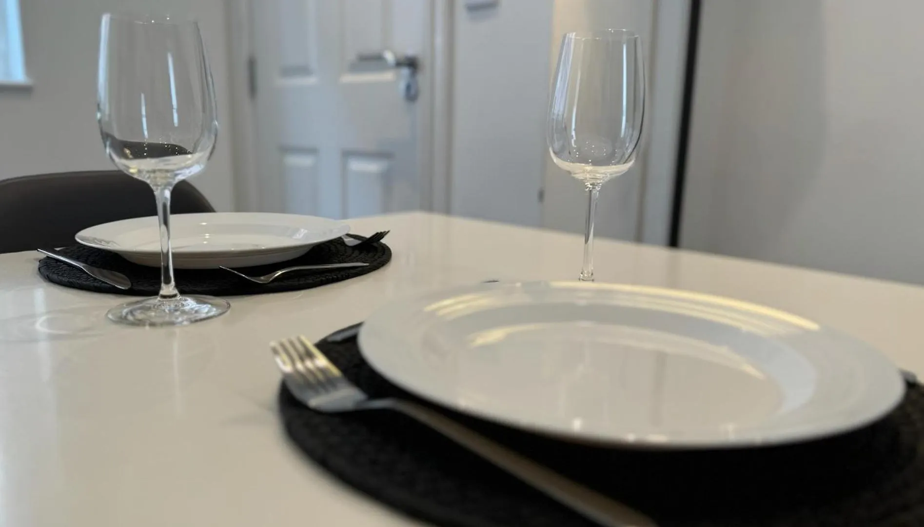 2 Bedroom City Centre House With Ensuite Next To Music Arena Leeds  Leeds (West Yorkshire)