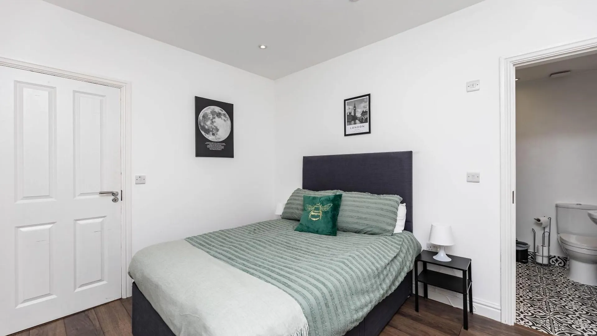 Apartment 2 Bedroom City Centre House With Ensuite Next To Music Arena Leeds