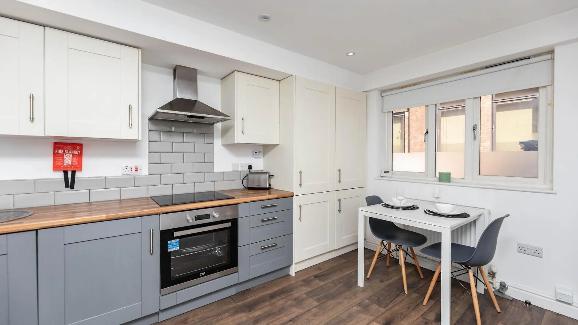 2 Bedroom City Centre House With Ensuite Next To Music Arena Leeds  United Kingdom