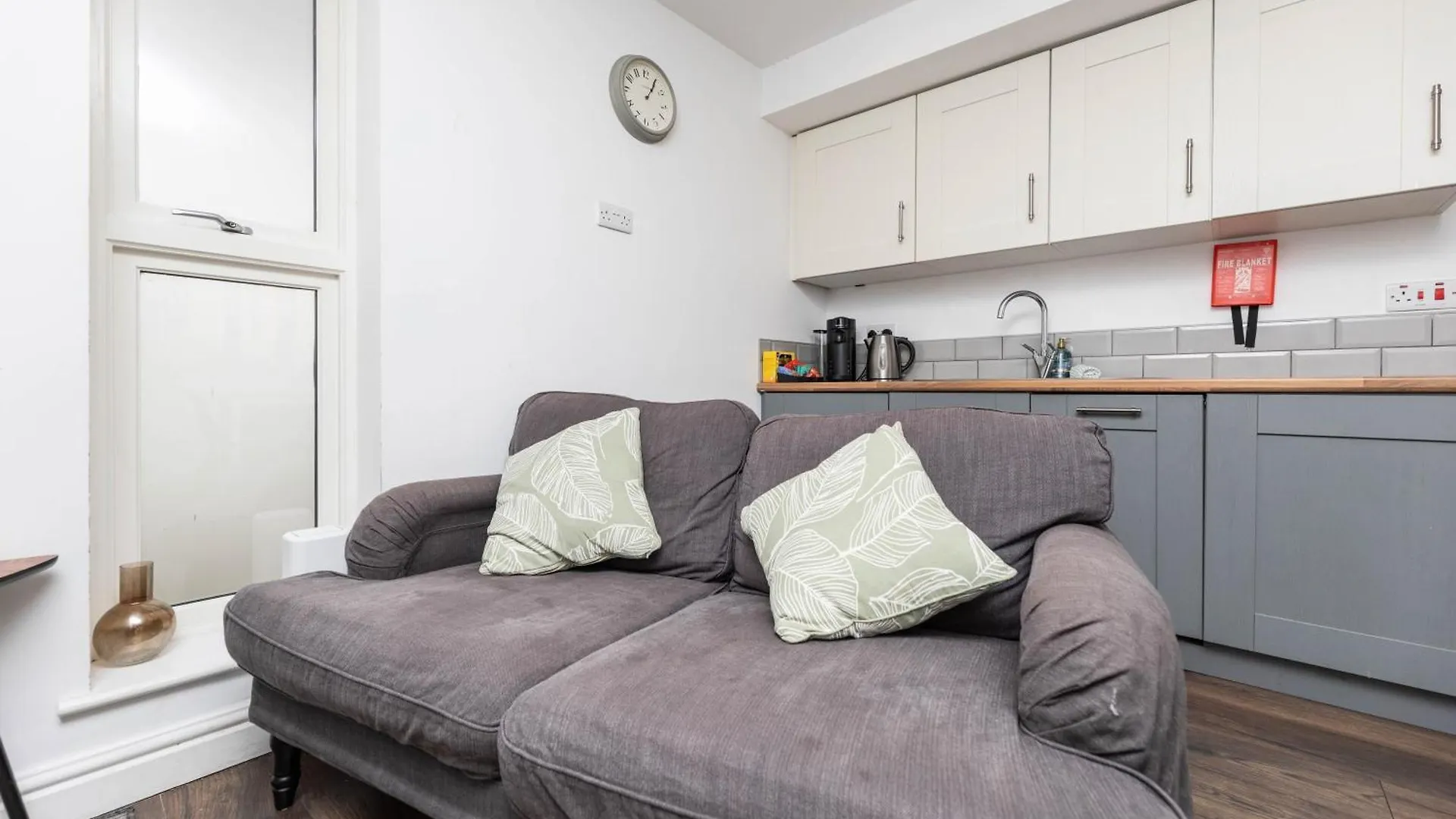 2 Bedroom City Centre House With Ensuite Next To Music Arena Leeds